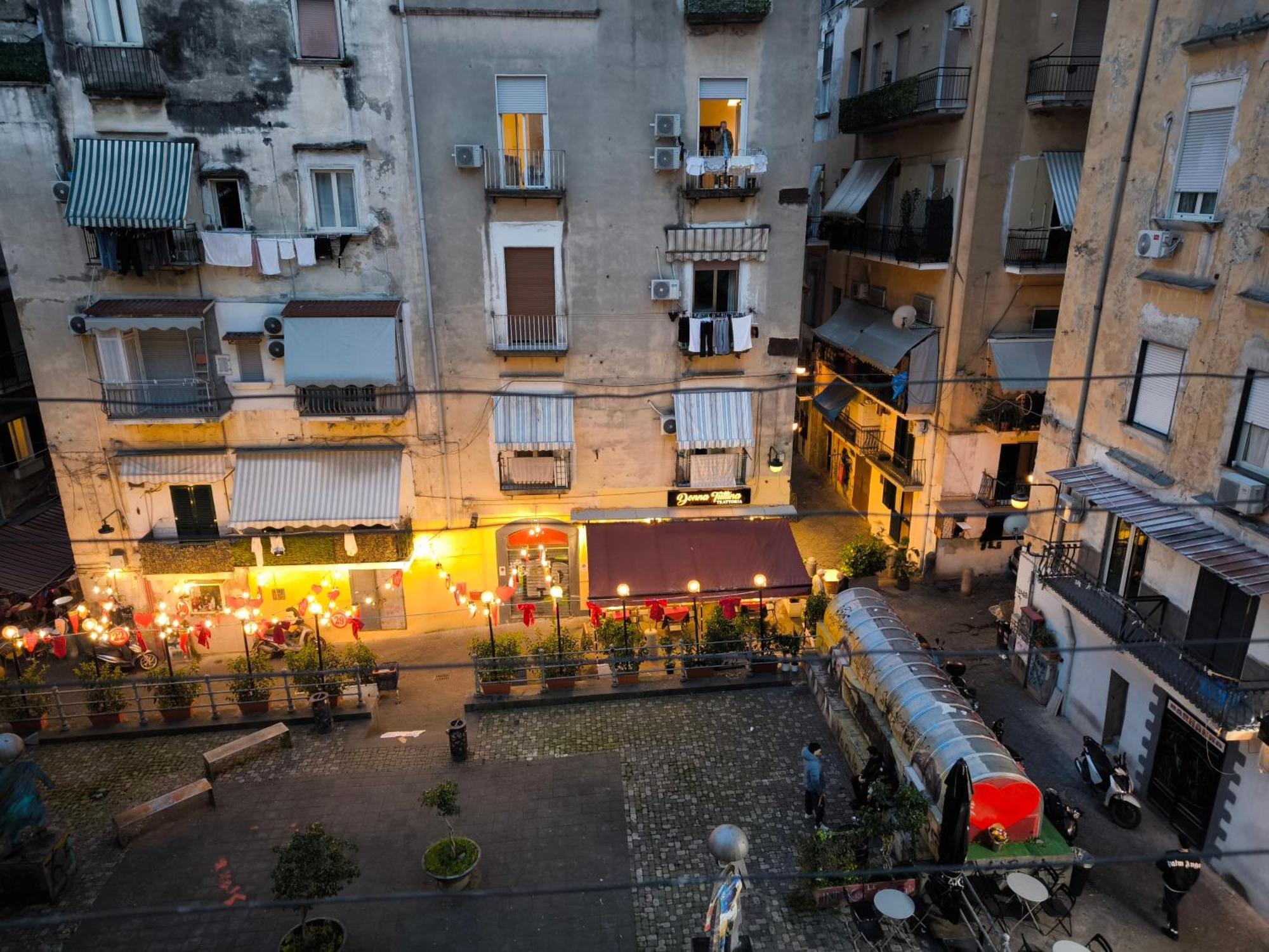 Appartamento Casa del Girasole Napoli Esterno foto